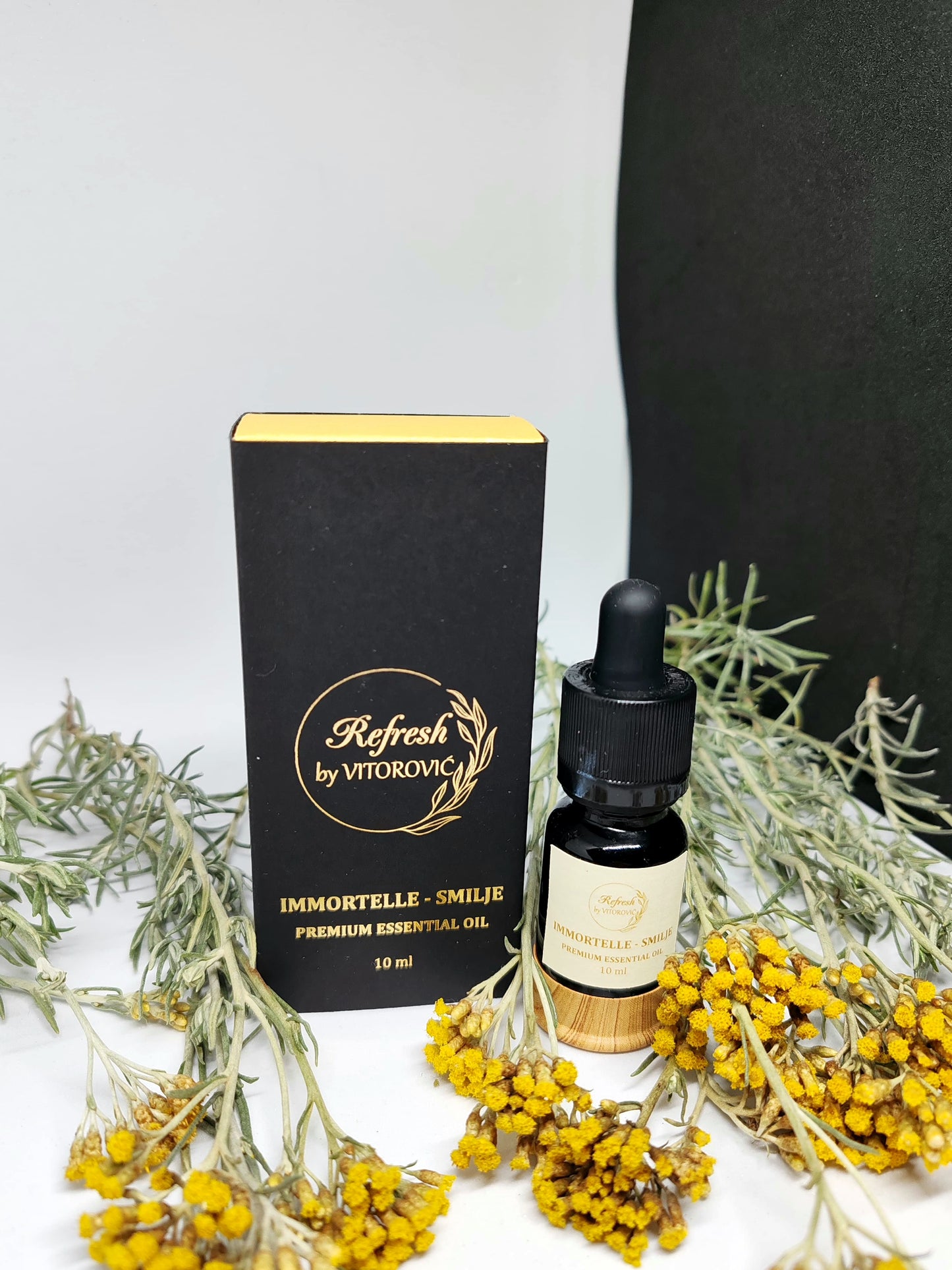 Eterično Ulje Smilja – Prirodni Eliksir za Negu i Zdravlje