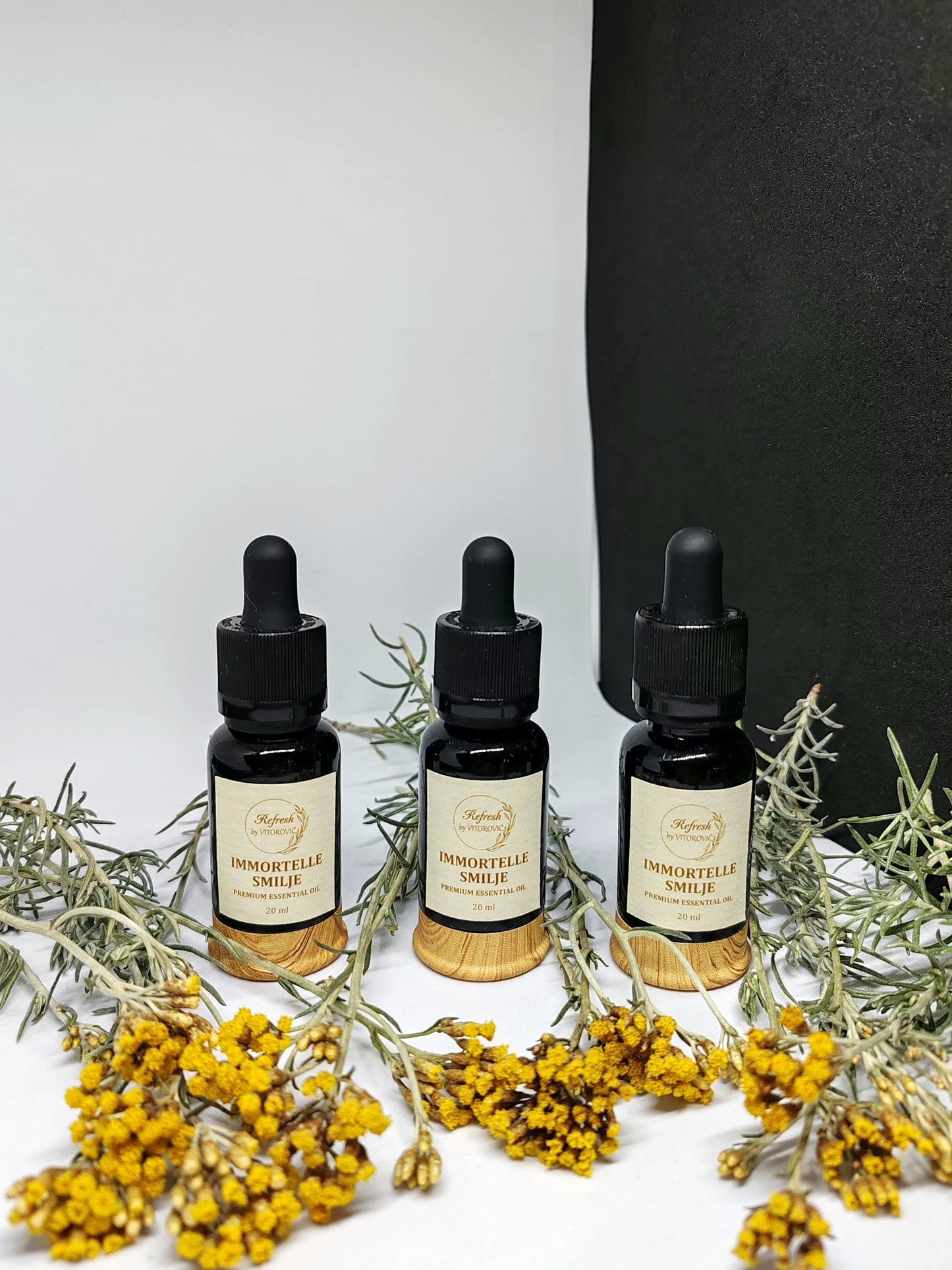 Eterično Ulje Smilja – Prirodni Eliksir za Negu i Zdravlje