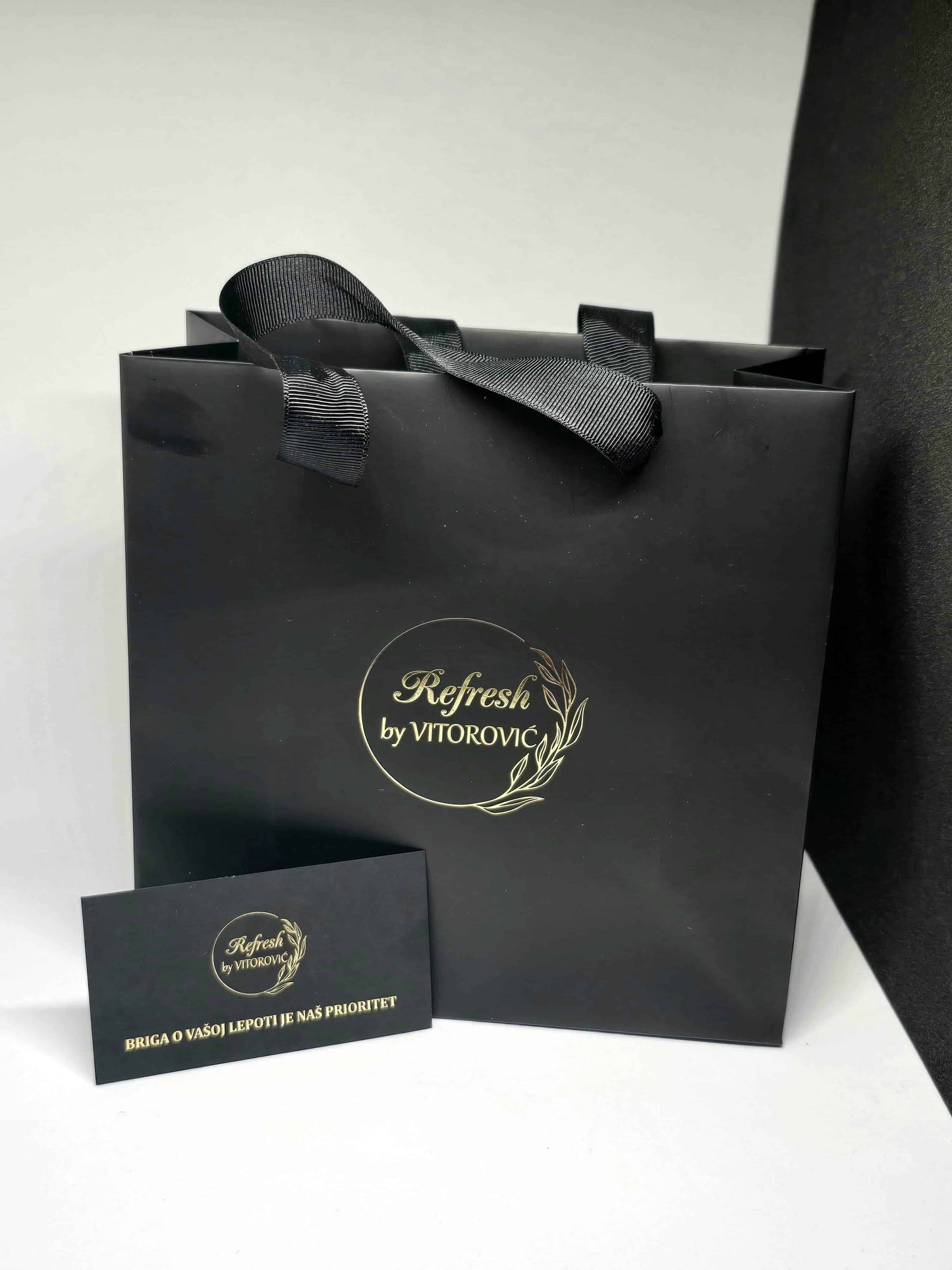 Elegantna kesa za poklon